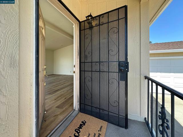 1840 Paris Ln, Antioch CA: https://media.crmls.org/mediaz/b10ef208-fa68-4129-8389-5f3121fa0c69.jpg