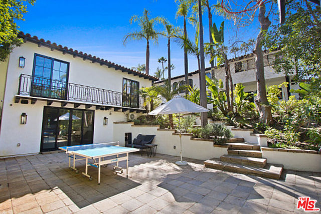 9451 Sunset Boulevard, Beverly Hills CA: https://media.crmls.org/mediaz/b10efec3-8909-445e-9319-43a5ce1cb75b.jpg