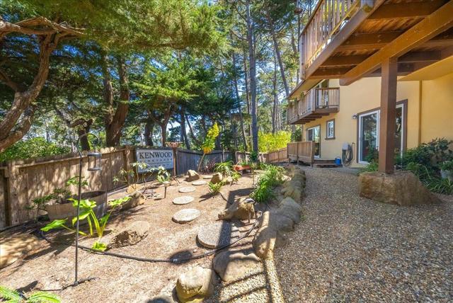 1 Windsor Rise, Monterey CA: https://media.crmls.org/mediaz/b10fb252-a932-4e1a-8d79-769c08b64241.jpg