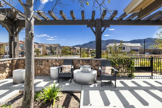342 Fuerte Drive, Santa Paula CA: https://media.crmls.org/mediaz/b10fcbe8-22da-4369-917d-35c8ab5cef1b.jpg