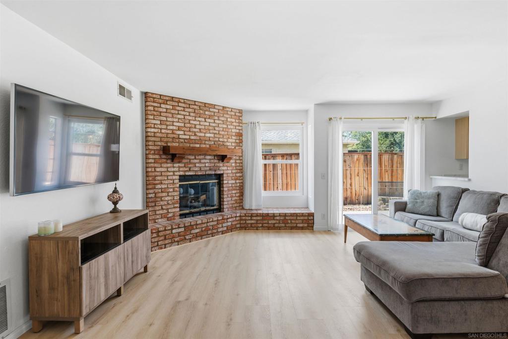 4158 Esperanza Way - photo 3