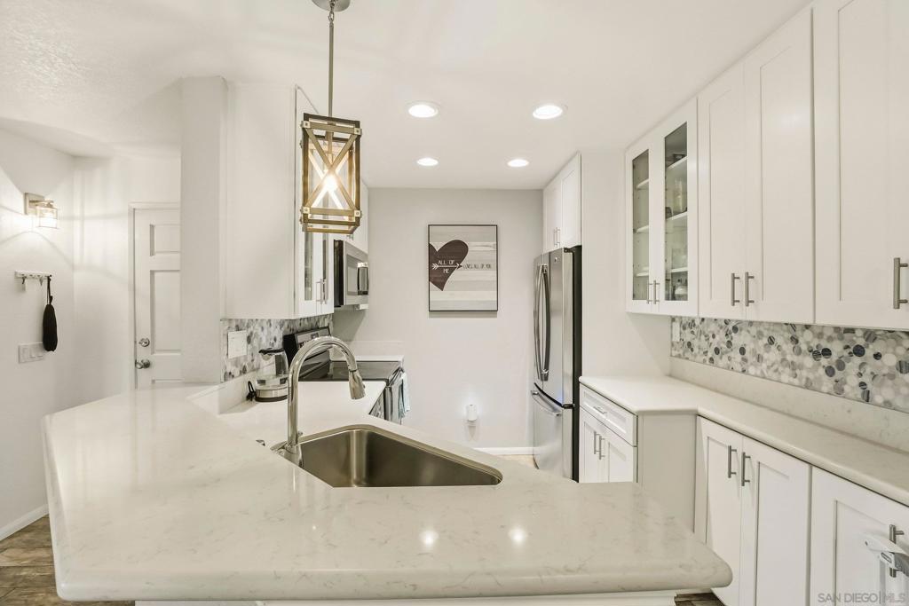 7287 Camino Degrazia #2