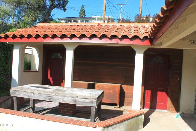 1693 Poli Street, Ventura CA: https://media.crmls.org/mediaz/b1119d32-274f-45c1-ba17-51612e02d58f.jpg