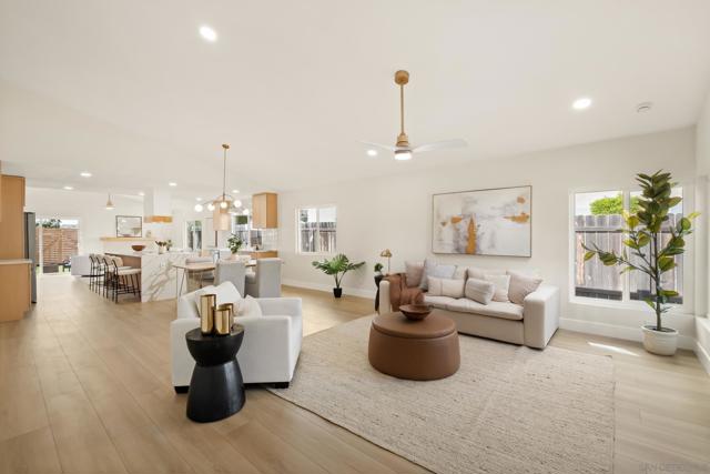 9120 Oviedo, San Diego CA: https://media.crmls.org/mediaz/b111bdef-3503-420f-893f-544692fb22bd.jpg