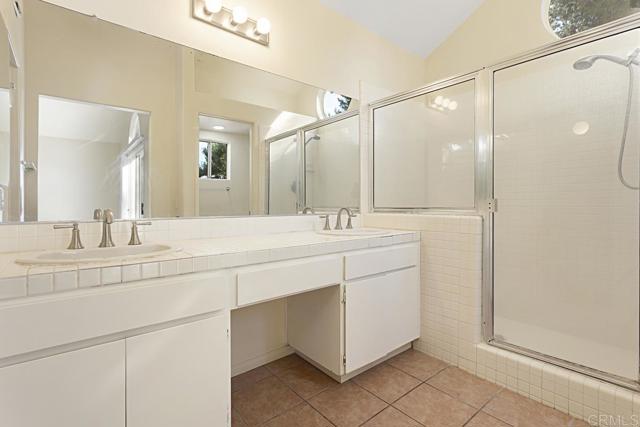 Detail Gallery Image 29 of 39 For 1439 Genoa Drive, Vista,  CA 92081 - 3 Beds | 2/1 Baths