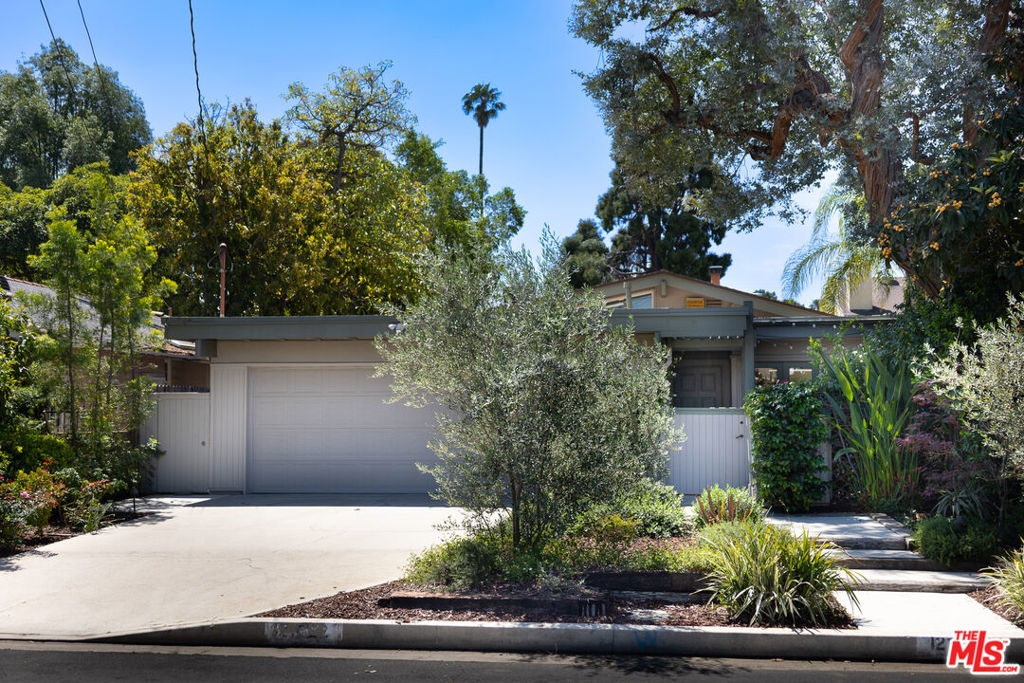12722 Sarah Street