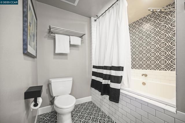 1800 Alma Ave, Walnut Creek CA: https://media.crmls.org/mediaz/b112d04d-1e03-47dc-804d-458763258b86.jpg