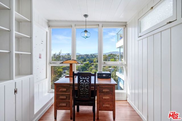 339 Adelaide Drive photo 16