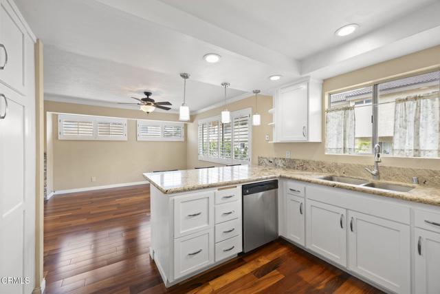 691 County Square Drive, Ventura CA: https://media.crmls.org/mediaz/b1131f0b-a37c-4f4e-a513-79b0110f0d1a.jpg