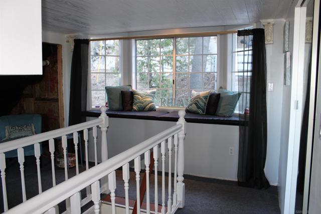 23984 SKYLAND DR, Crestline CA: https://media.crmls.org/mediaz/b114b6b2-b7e4-4b51-8252-ae7a06031ef3.jpg