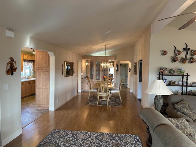 Detail Gallery Image 12 of 44 For 5252 Harvest Ct, Oceanside,  CA 92057 - 3 Beds | 2 Baths