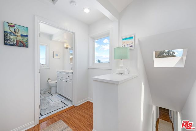 8221 Delgany Avenue, Playa del Rey CA: https://media.crmls.org/mediaz/b115503e-9c5c-47d0-b7fa-eab549883a55.jpg
