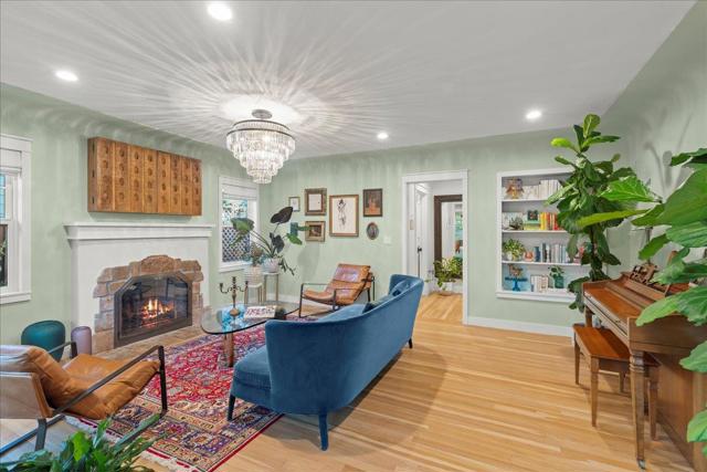 15415 Winchester Boulevard, Monte Sereno CA: https://media.crmls.org/mediaz/b1157af0-69c9-43dd-ac8b-83cf43fd41c9.jpg