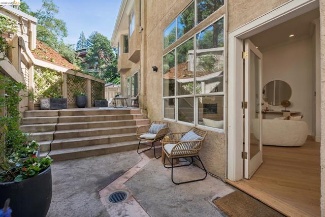 Image 50 of 57 For 23 Valant Place