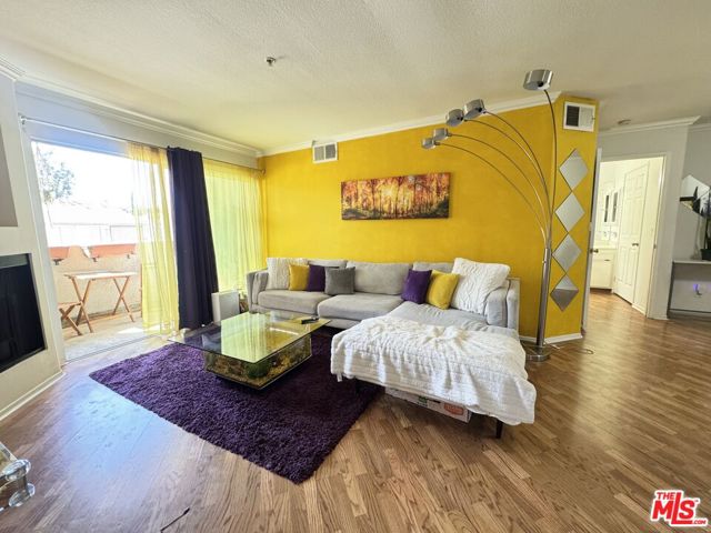15455 Sherman Way, Van Nuys CA: https://media.crmls.org/mediaz/b117747c-a471-4d5b-bff5-9e80afa2e264.jpg