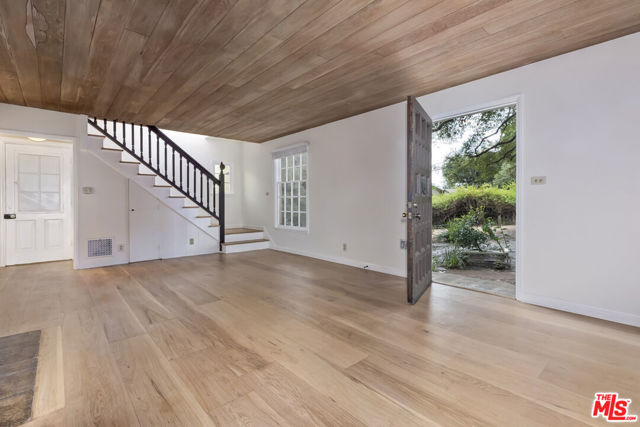 Drew Fenton | 271 Beloit Avenue Los Angeles CA | MLS: 7455926