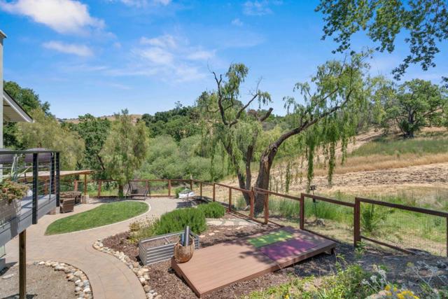 3480 White Oak Court, Morgan Hill CA: https://media.crmls.org/mediaz/b11821eb-71c7-4a5a-b5f8-72f16e25fa83.jpg