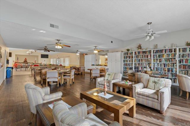 Detail Gallery Image 35 of 39 For 2280 E Valley Pkwy #4,  Escondido,  CA 92027 - 2 Beds | 2 Baths