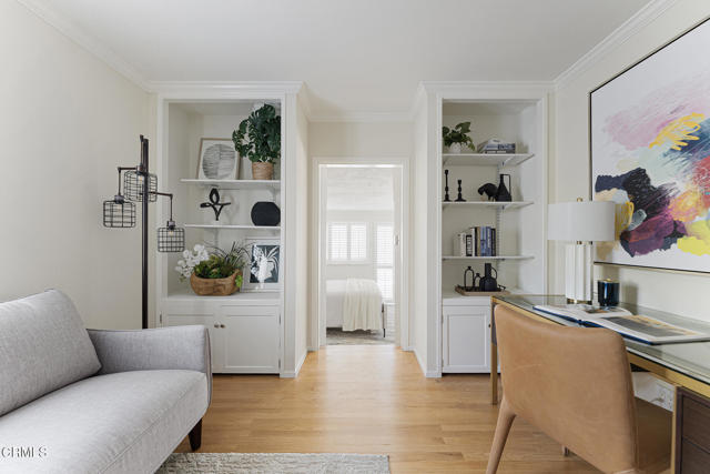 604 N Sunnyslope Avenue, Pasadena CA: https://media.crmls.org/mediaz/b1193d77-dddd-4753-b318-0ca035fe43b0.jpg