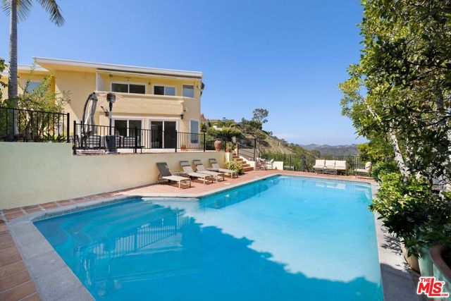 1244 Stradella Road, Los Angeles CA: https://media.crmls.org/mediaz/b1196494-2160-4bc4-bbc4-7bf962f4adff.jpg