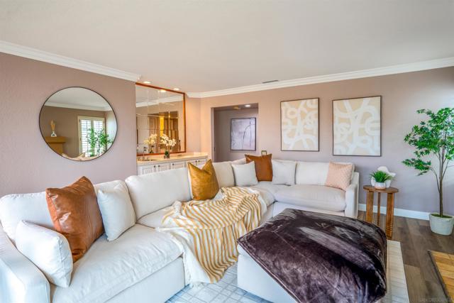 18037 Saponi Ct, San Diego CA: https://media.crmls.org/mediaz/b11ac5e2-929b-4548-b27d-59f6473f84fc.jpg