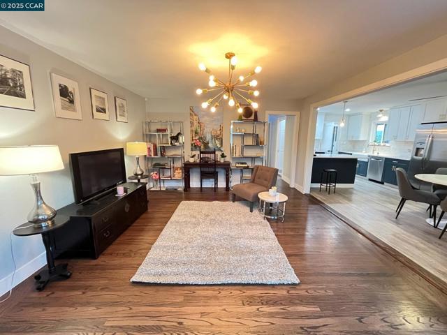 620 Kentucky St, Vallejo CA: https://media.crmls.org/mediaz/b11b6281-5660-4f75-979b-102ba959b074.jpg