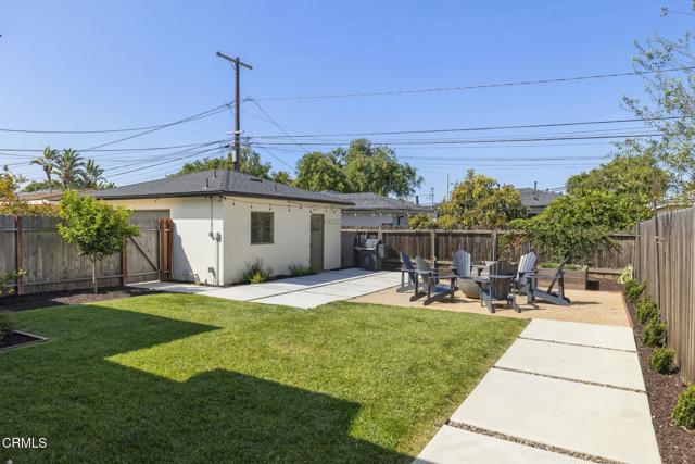 295 297 Estrella Street, Ventura CA: https://media.crmls.org/mediaz/b11bbbaf-a26c-46c4-8ca8-577db9d32e7a.jpg