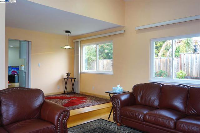 Image 17 of 43 For 236 Ottawa Way