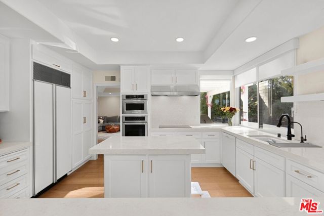 22241 Alizondo Drive, Woodland Hills CA: https://media.crmls.org/mediaz/b11c3afd-886d-4de9-b44e-fd7b8be169f9.jpg