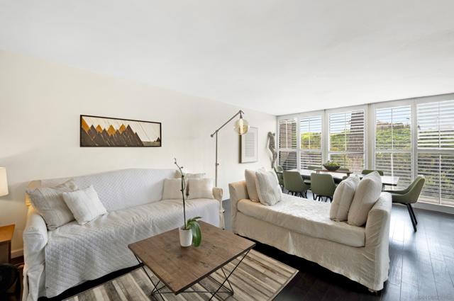 675 S. Sierra Ave, Solana Beach CA: https://media.crmls.org/mediaz/b11c5823-32ec-4cac-8357-ac4da19dfcbb.jpg