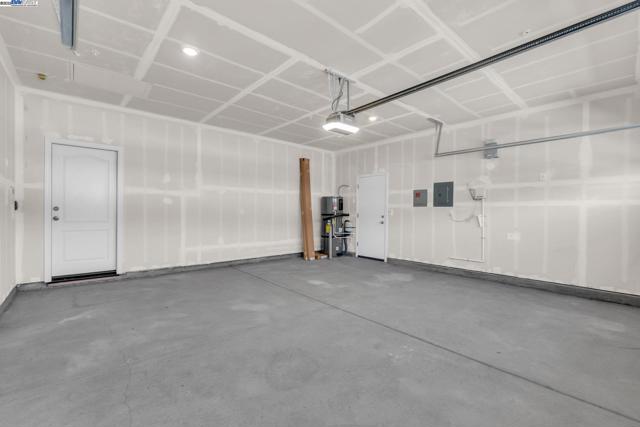 4171 Markovich Ct, Richmond CA: https://media.crmls.org/mediaz/b11ccef0-8956-4a52-872d-fb14775eb4a4.jpg