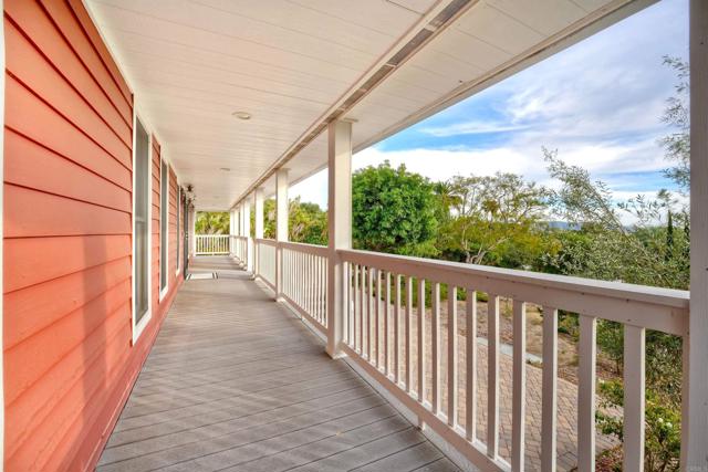 Detail Gallery Image 10 of 42 For 2234 Mira Sol Dr, Vista,  CA 92084 - 4 Beds | 3 Baths