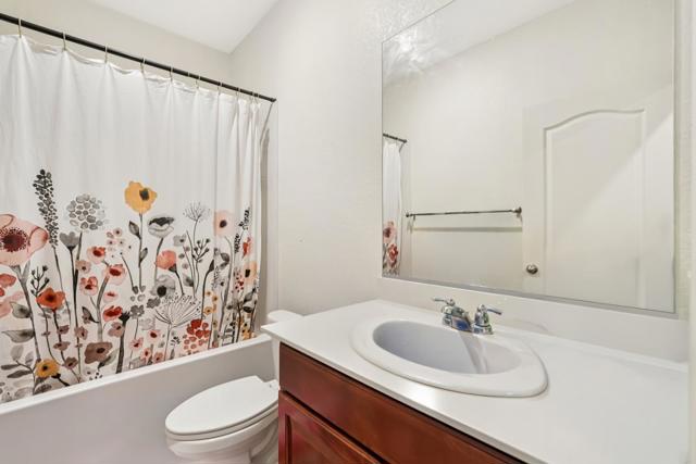 10330 Bono Lane, Stockton CA: https://media.crmls.org/mediaz/b11d0404-a975-4e96-8ffb-413db32cacee.jpg