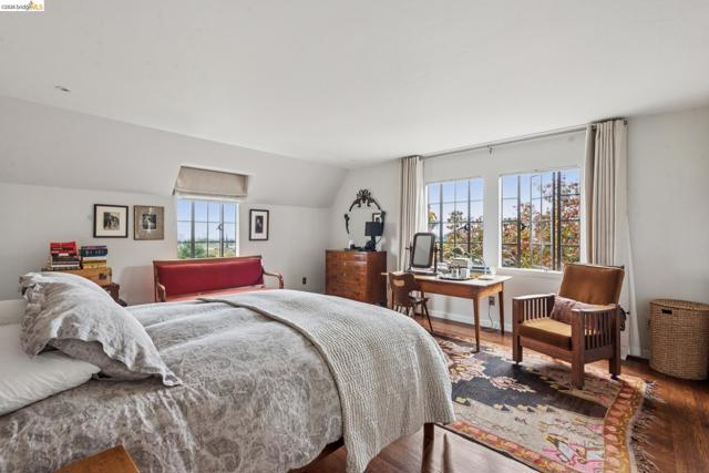 Image 23 of 30 For 5710 Margarido Dr