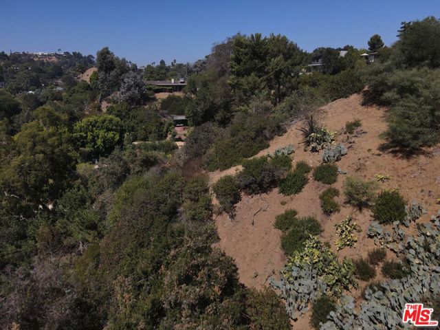 0 Allenwood, Los Angeles CA: https://media.crmls.org/mediaz/b11e2dad-0c05-4bf7-8029-a182c0f76365.jpg