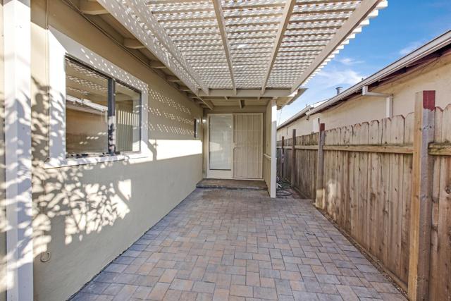 Image 2 of 19 For 2280 Glen Way