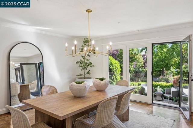 29 Brandt Dr, Moraga CA: https://media.crmls.org/mediaz/b11f9c90-ade3-43af-a929-e581c8fbea62.jpg