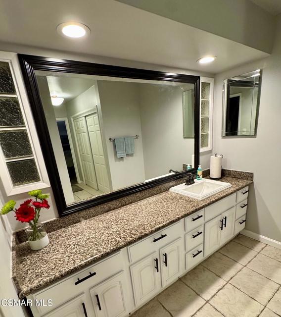 23225 Cass Avenue, Woodland Hills CA: https://media.crmls.org/mediaz/b11fa269-e898-48e4-bfaa-c506d161c079.jpg