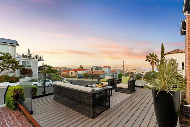 3301 Trumbull St, San Diego CA: https://media.crmls.org/mediaz/b11fa7d0-12d3-4673-84a5-ef69b313ca6c.jpg