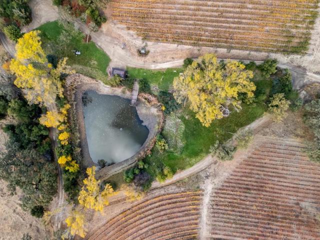 18190 Cachagua, Carmel Valley CA: https://media.crmls.org/mediaz/b120efb9-6ce6-4941-bc70-3712f410dd42.jpg