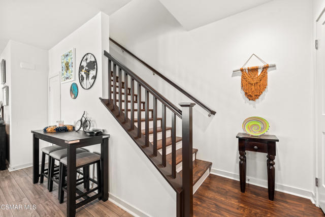 1830 Poppy Drive, Simi Valley CA: https://media.crmls.org/mediaz/b1221555-6b68-4e59-923e-14141fd50b30.jpg