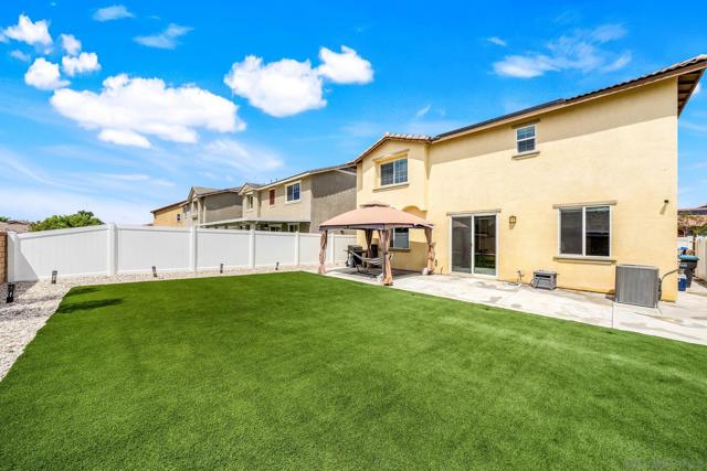 30499 Ridgely Way, Menifee CA: https://media.crmls.org/mediaz/b12217fe-19ea-4afd-8e0e-5be47e856e34.jpg