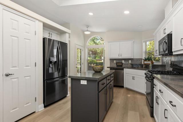 Detail Gallery Image 11 of 53 For 525 W El Norte Pkwy #51,  Escondido,  CA 92026 - 3 Beds | 2 Baths