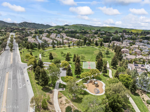 186 Parkside Drive, Simi Valley CA: https://media.crmls.org/mediaz/b1243b87-f79c-4ab8-8864-f75304718ba2.jpg