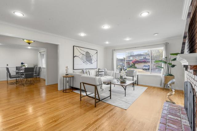 2741 Doverton Square, Mountain View CA: https://media.crmls.org/mediaz/b12472f2-dc65-4c1e-9e2d-692f73a19db1.jpg