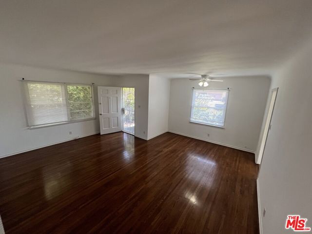 4225 Campbell Drive, Los Angeles CA: https://media.crmls.org/mediaz/b1253c84-62ac-4131-9149-1471ea678f28.jpg