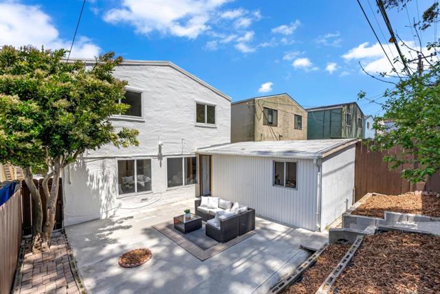 285 Alta Vista Way, Daly City CA: https://media.crmls.org/mediaz/b1258bb6-0139-4bb4-a14a-0c95c4950b42.jpg