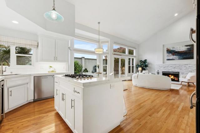 321 Eagle Trace Drive, Half Moon Bay CA: https://media.crmls.org/mediaz/b1261538-639b-4cee-92be-3ef45f51fe19.jpg