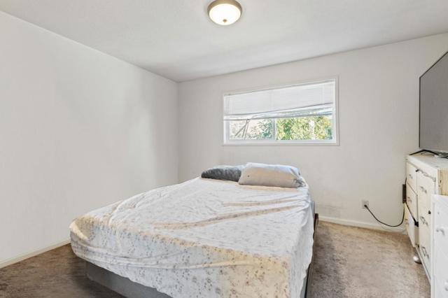 306 Beech Street, Redwood City CA: https://media.crmls.org/mediaz/b126b673-e810-4295-9ee0-f600d72a6a23.jpg