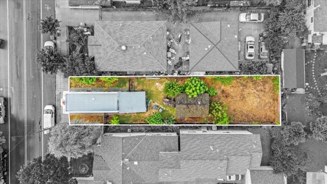 915 E Julian Street, San Jose CA: https://media.crmls.org/mediaz/b126ecde-1911-453b-97fb-34a958d215b1.jpg